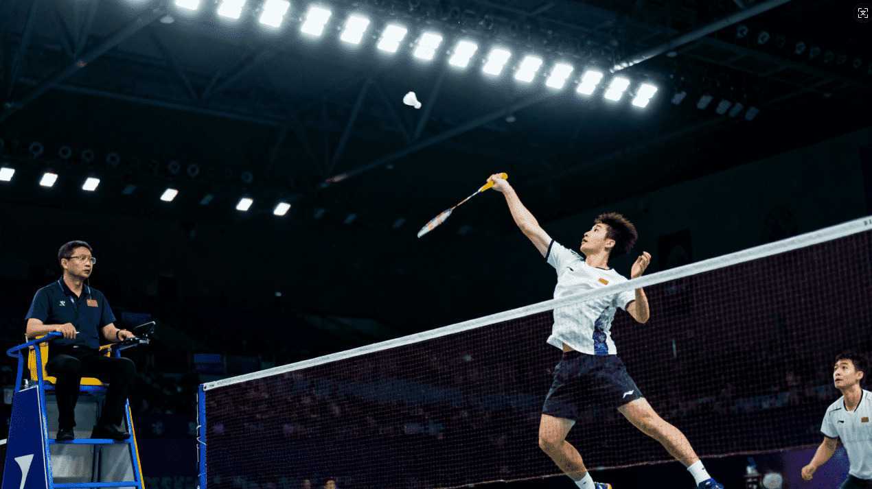 绿联星辰GS2200户外电源